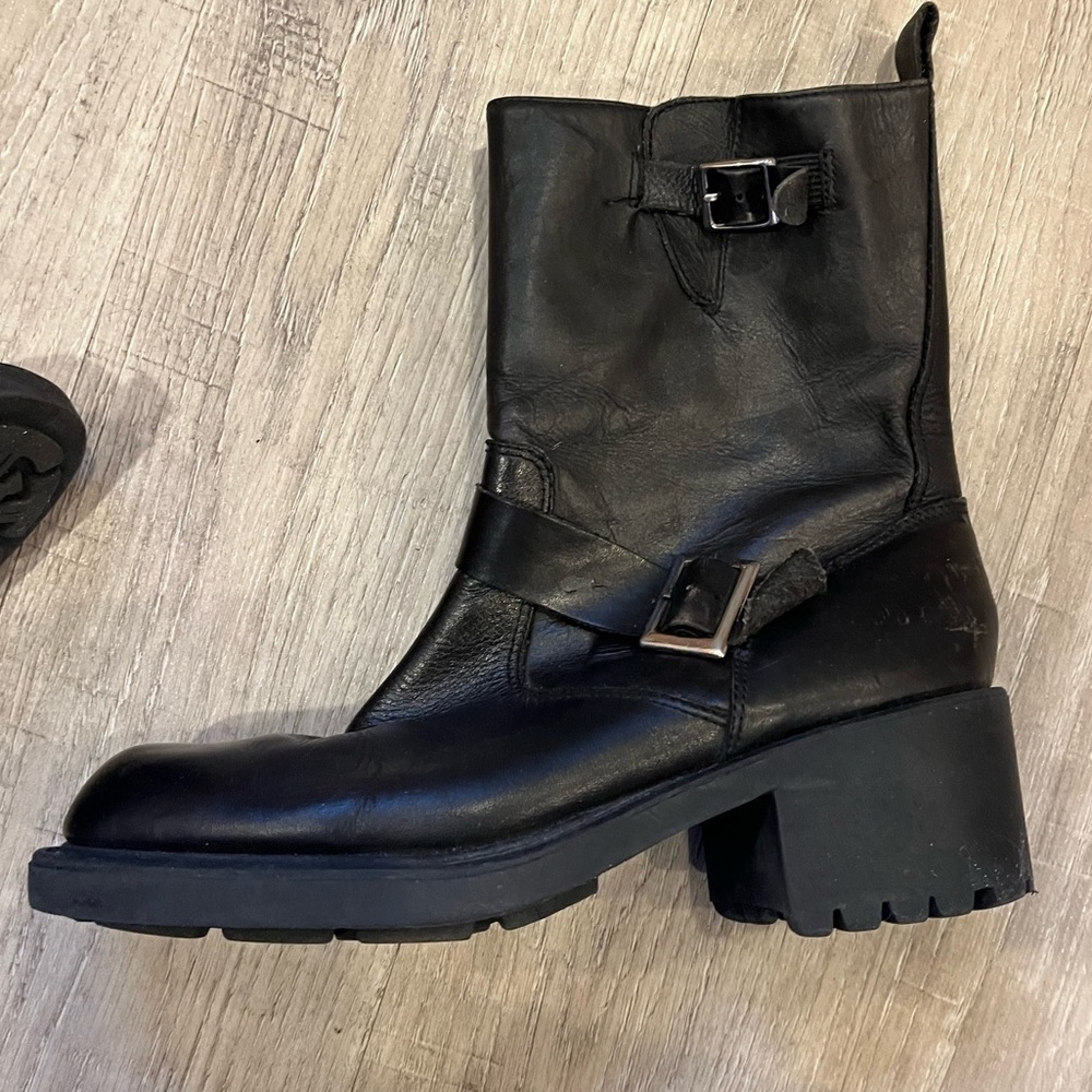 Unlisted Black Leather Boots 8.5 - Picture 7 of 13